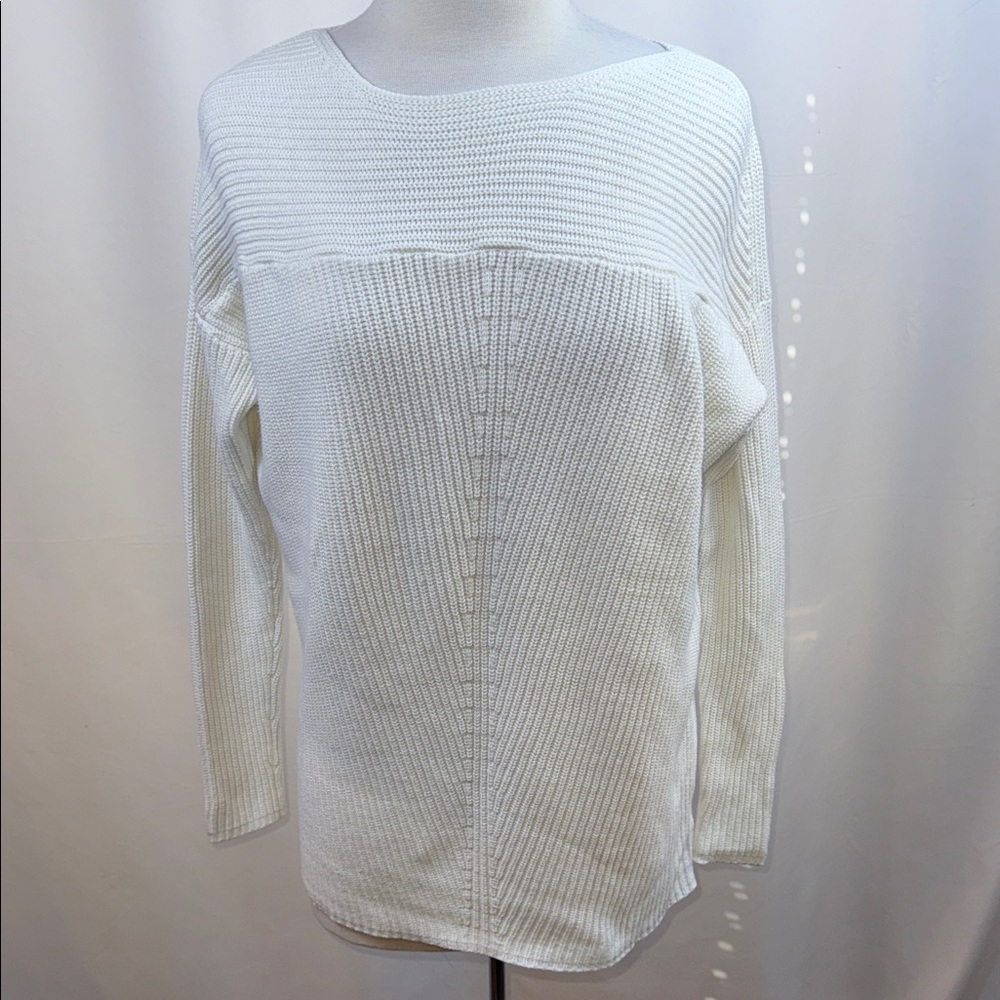 Liz Claiborne White Sweater, Medium